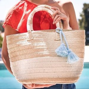 NEW Altru straw beach resort bag tote w/ tassel